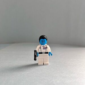 LEGO Star Wars Admiral Thrawn Minifigure